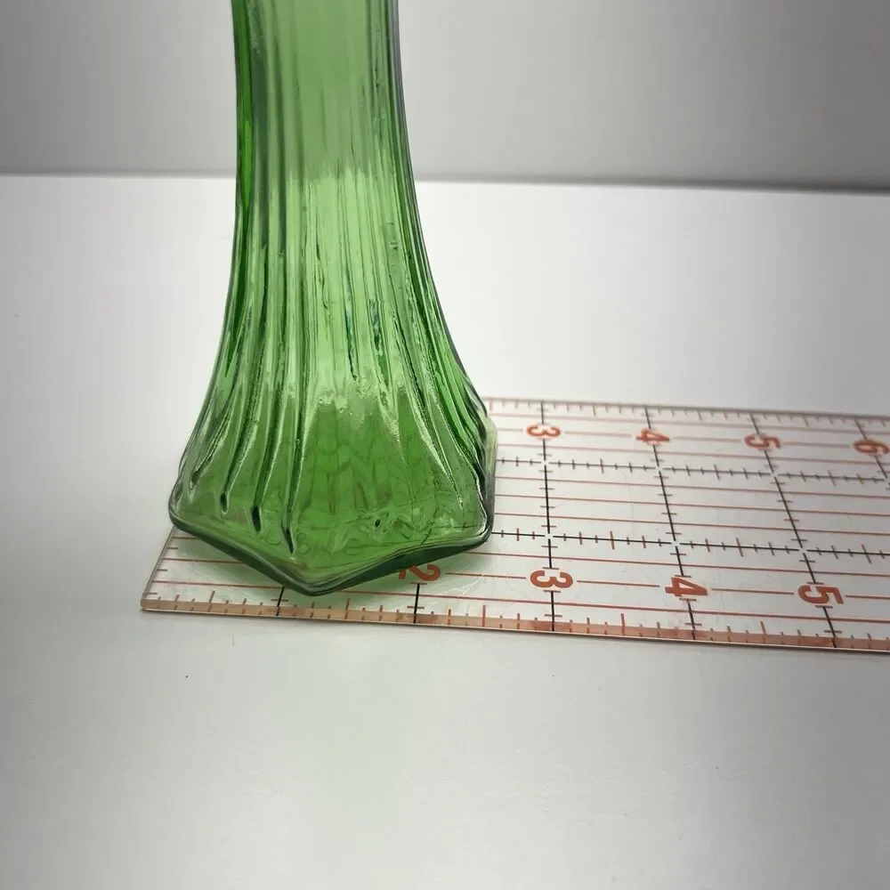 Vintage/Retro E.O. Brody Co. Cleveland-Emerald Green-Ribbed/Fluted Bud Vase  6